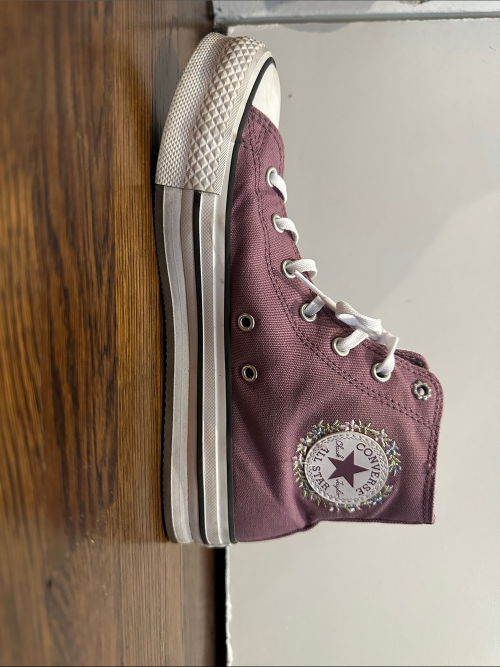 Converse Kids High-Top Sneakers in Mauve Canvas